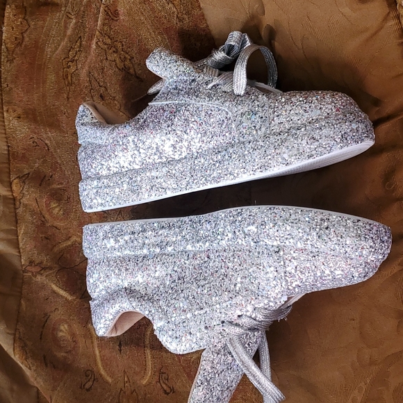 Silver sparkle sneakers - Picture 2 of 5
